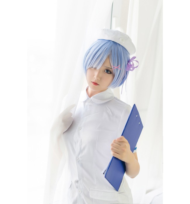 爱游戏(中国)|潮流合伙人拼营业额 王源英语销售业务能力在线